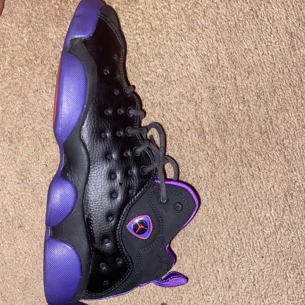 Air Jordan Retro 13 playoff (2011) Women Size:7  Color:Purple and Black Used